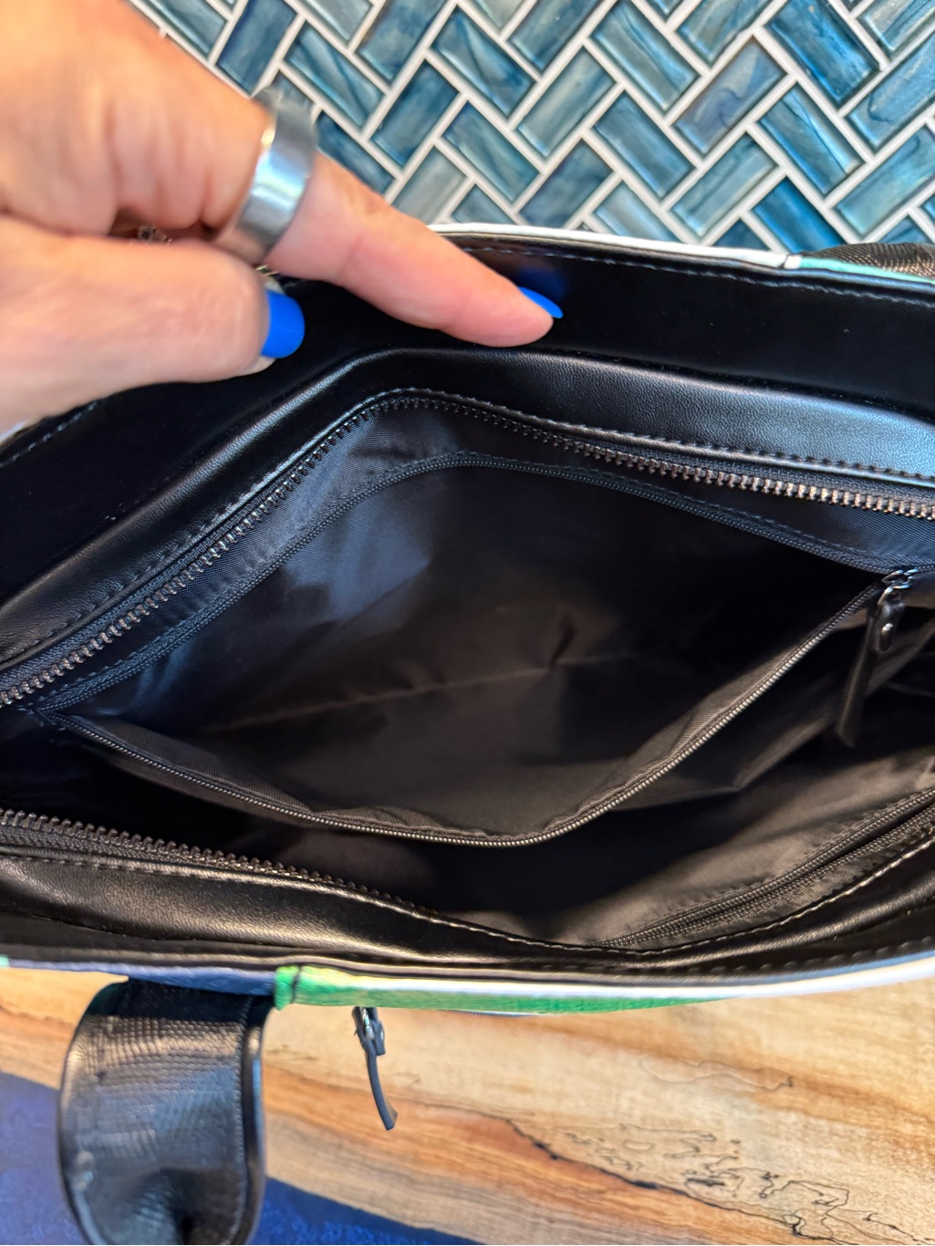 Rareform Green & White Patterned Tote With Matching Pouch — image 6 of 8
